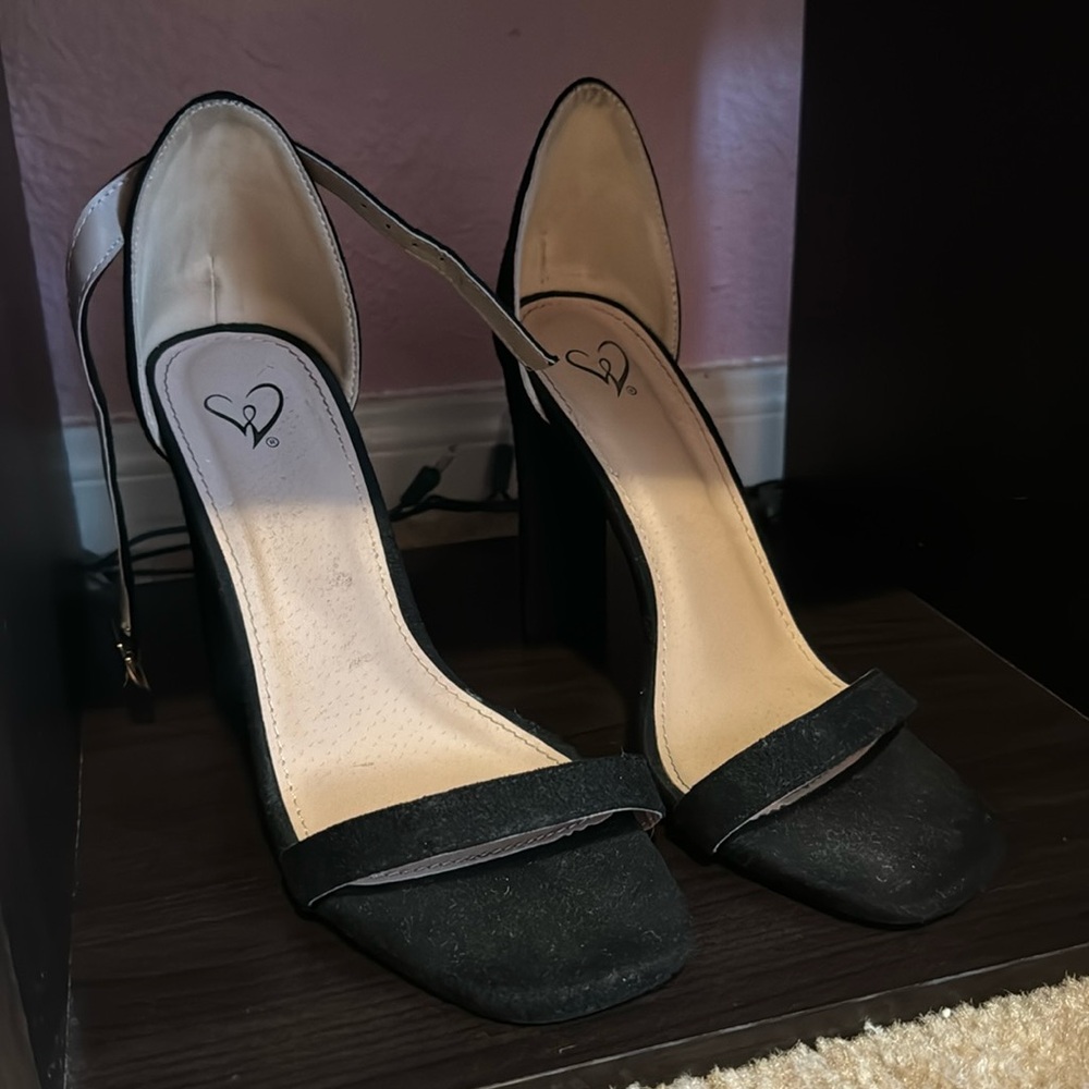 Black heels